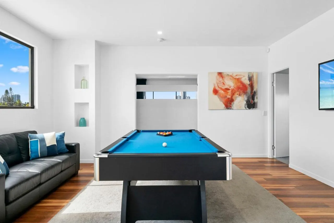 C'Est La Vie Villa Gold Coast