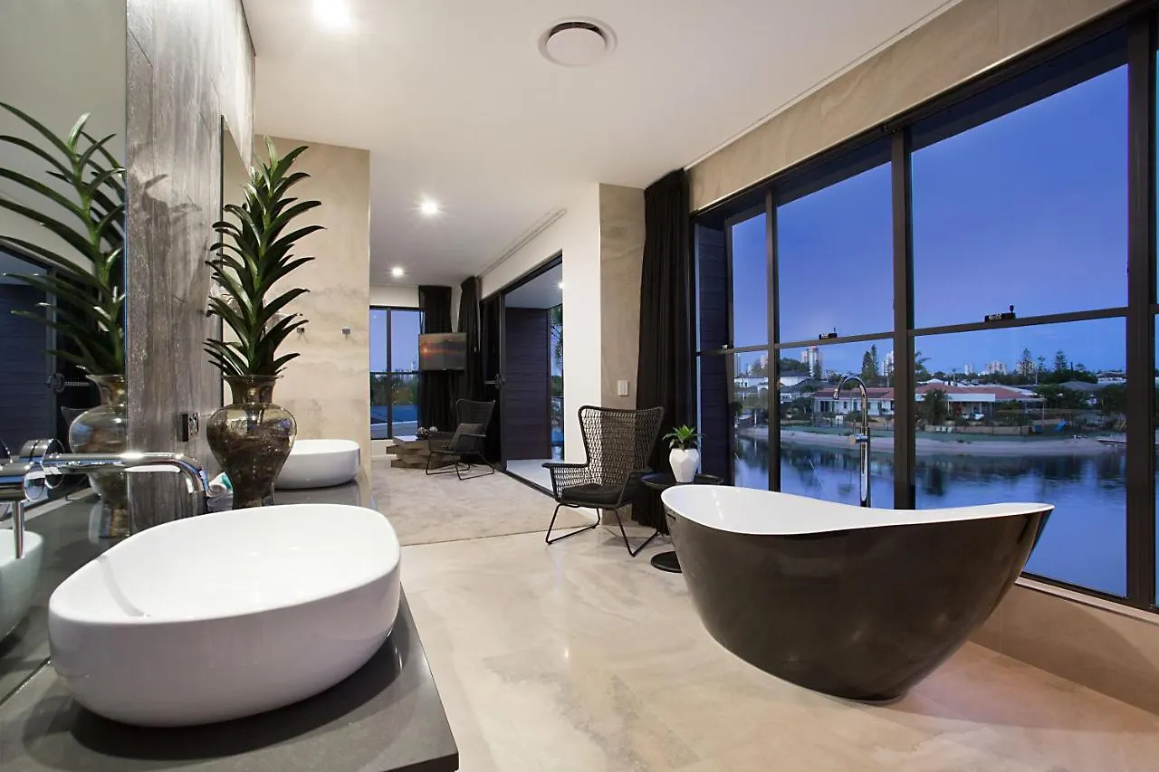 C'Est La Vie Villa Gold Coast 0*,